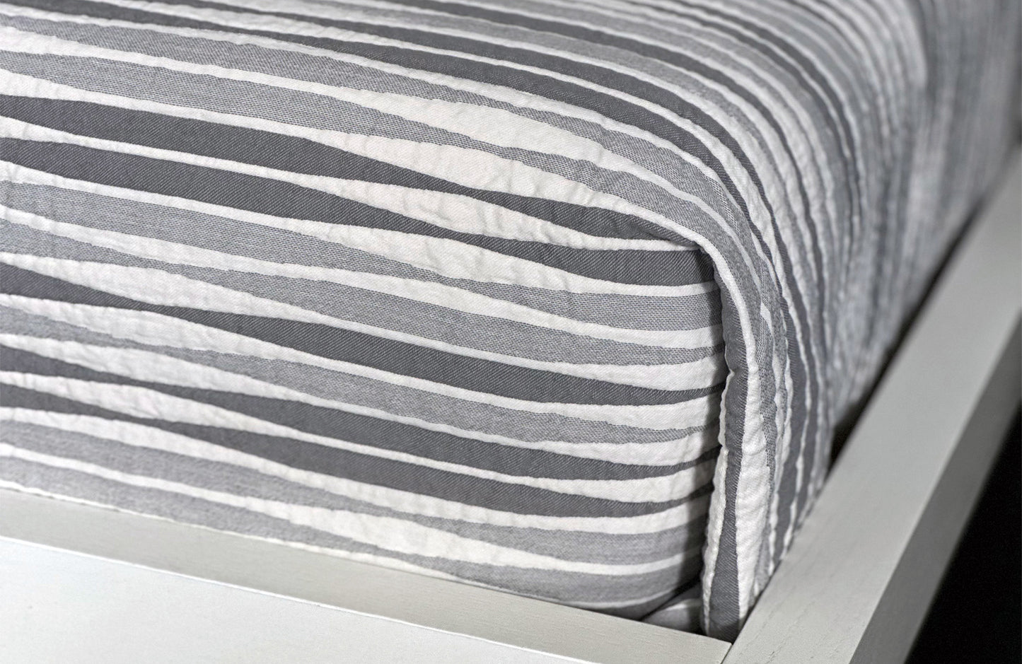 CURVE coverlet