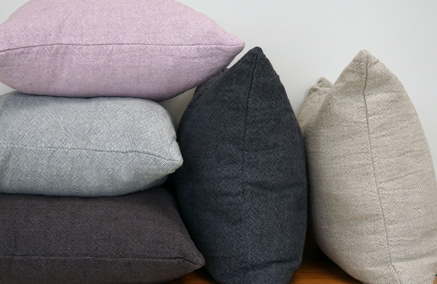 ELIAS decorative pillow
