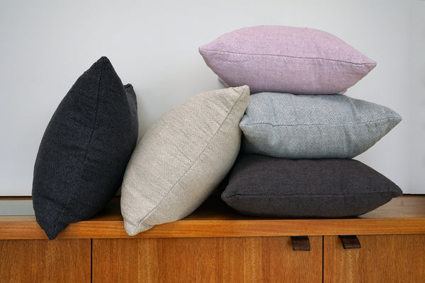 ELIAS decorative pillow