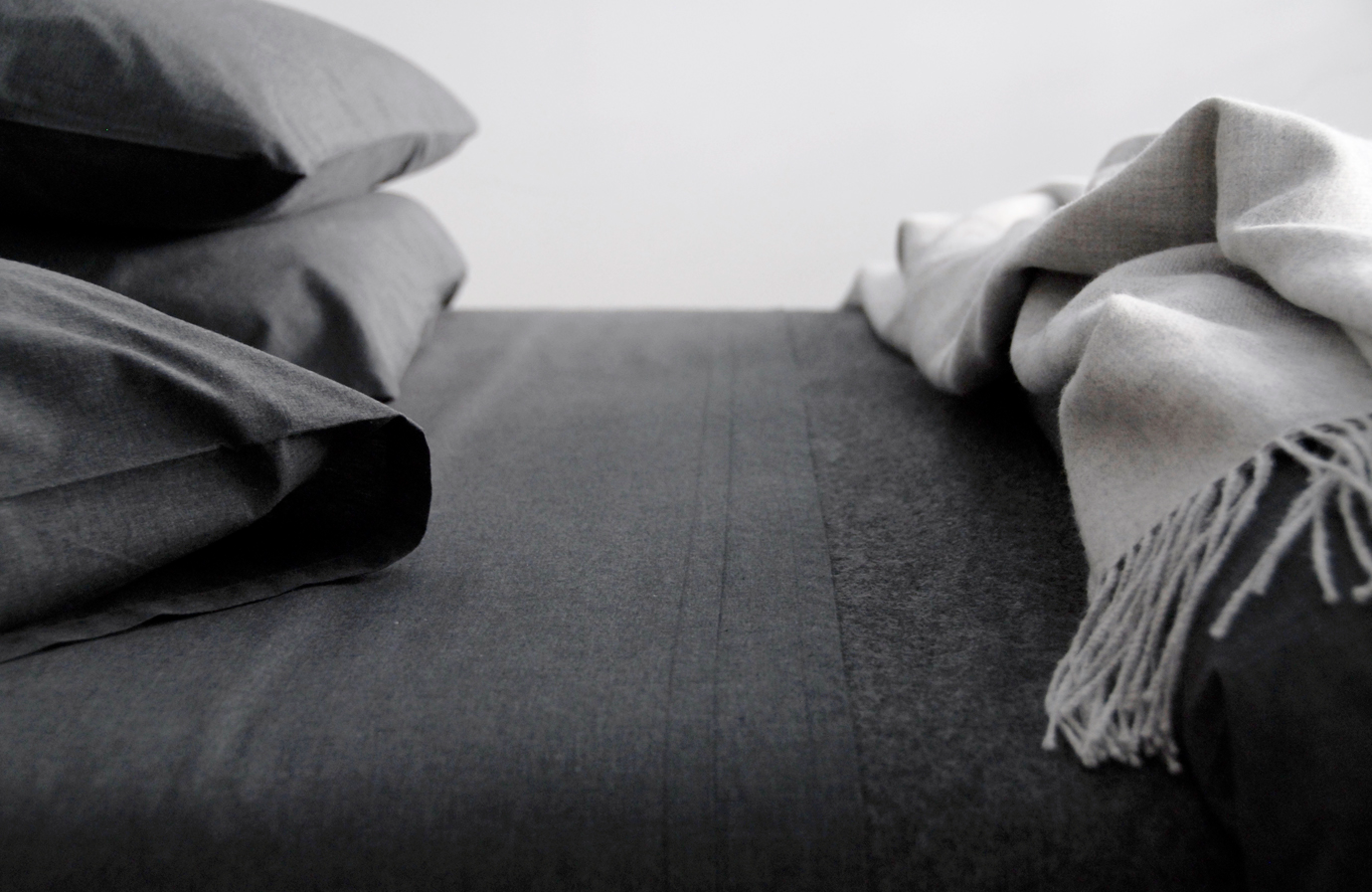 HEATHER coal pillowcase (EU)