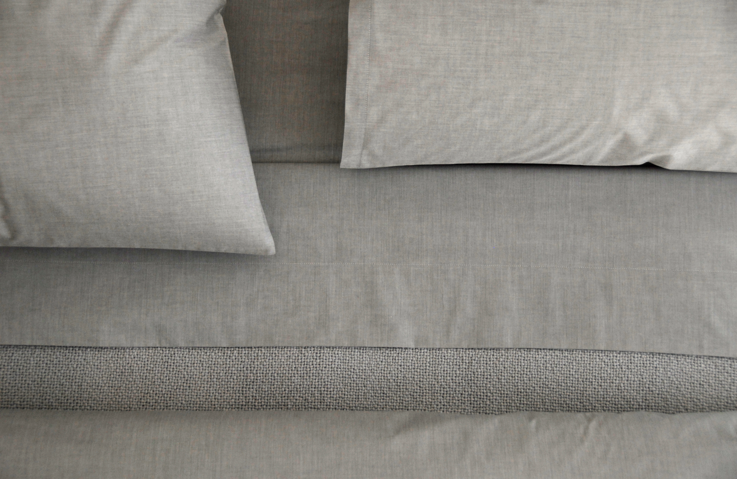 PARALLEL grey pillowcase (EU)
