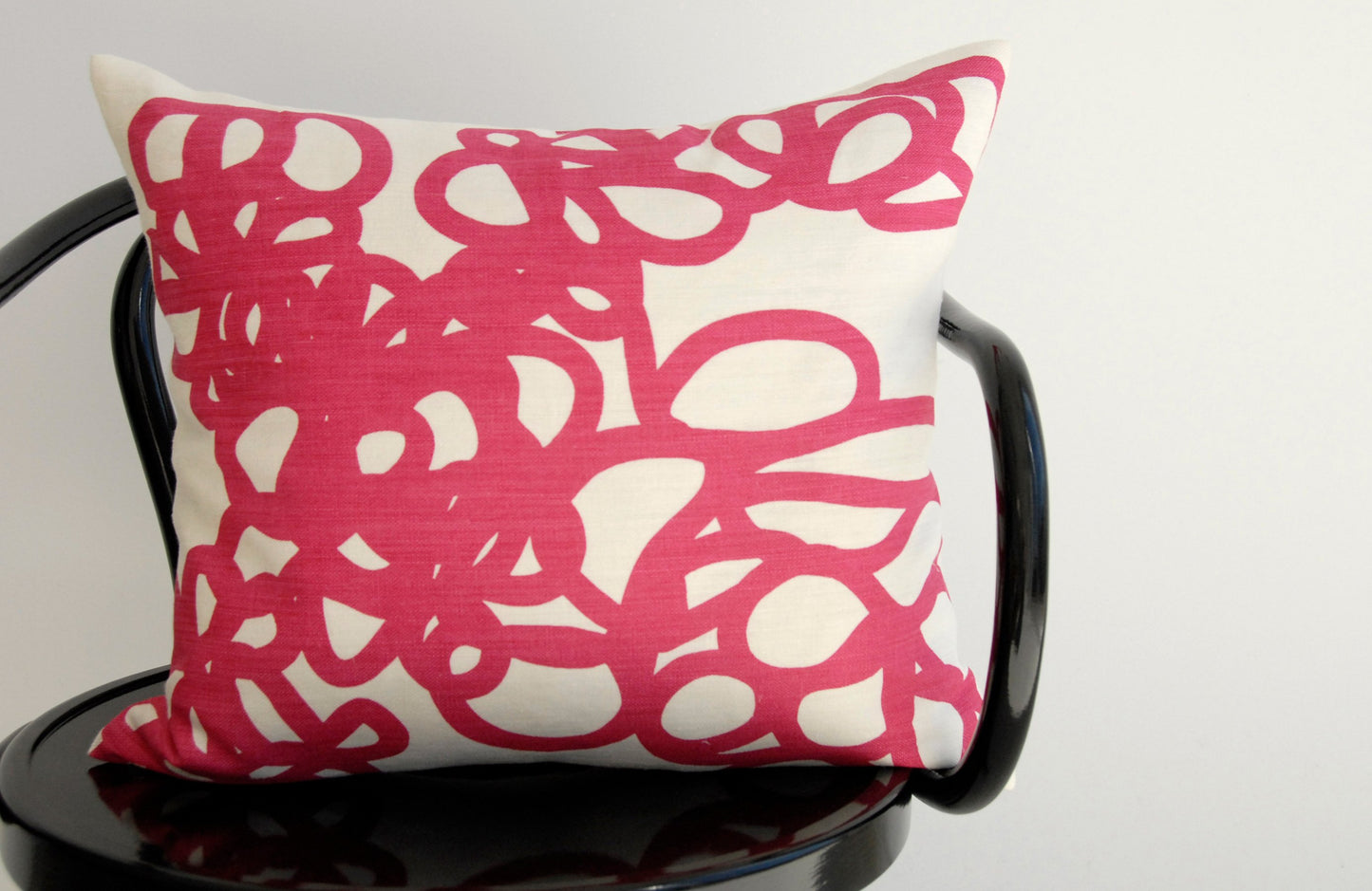 DAISY Decorative Pillow