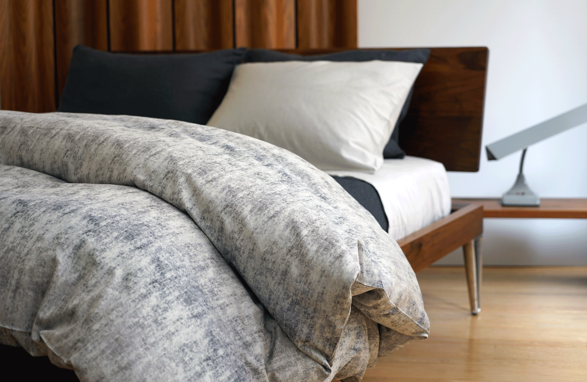 LEO 100% cotton jacquard brown grey | AREA home bedding