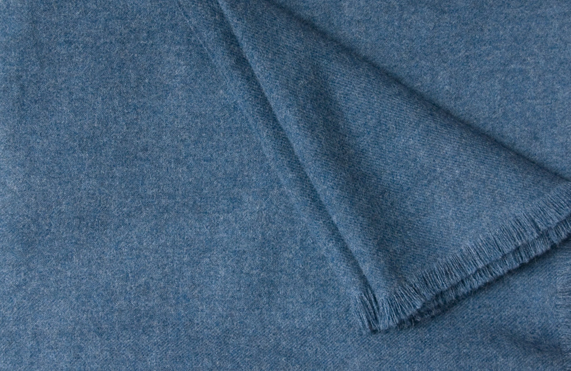 LIAM 100% baby alpaca soft throw XL throw almond blue fig graphite poppy rose soft grey spice sugar | AREA home bedding