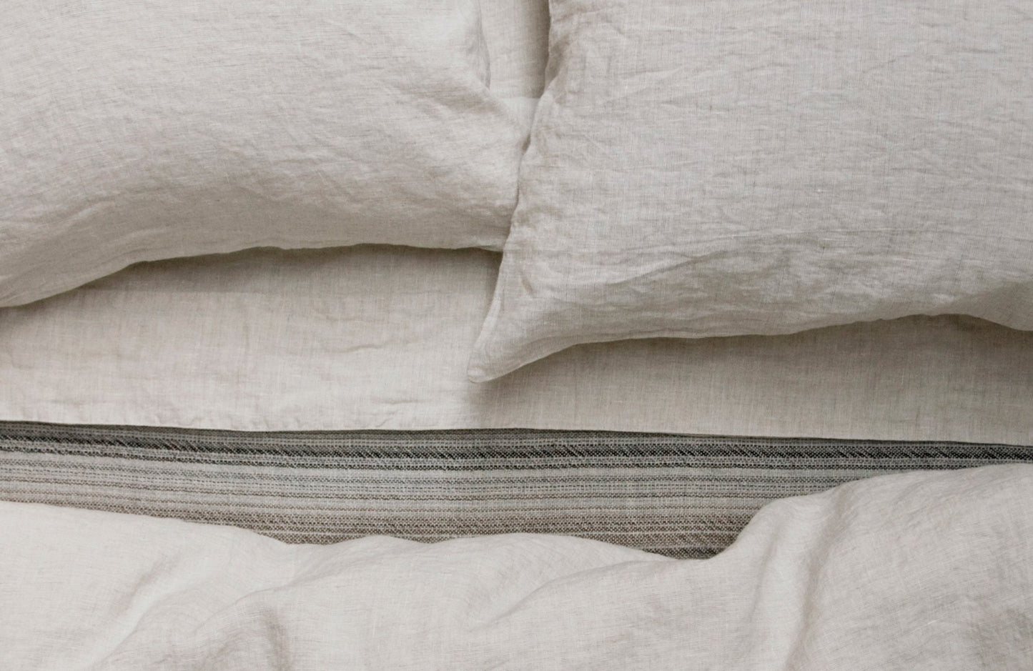 LOUIE 100% linen blue natural sheets | AREA home bedding